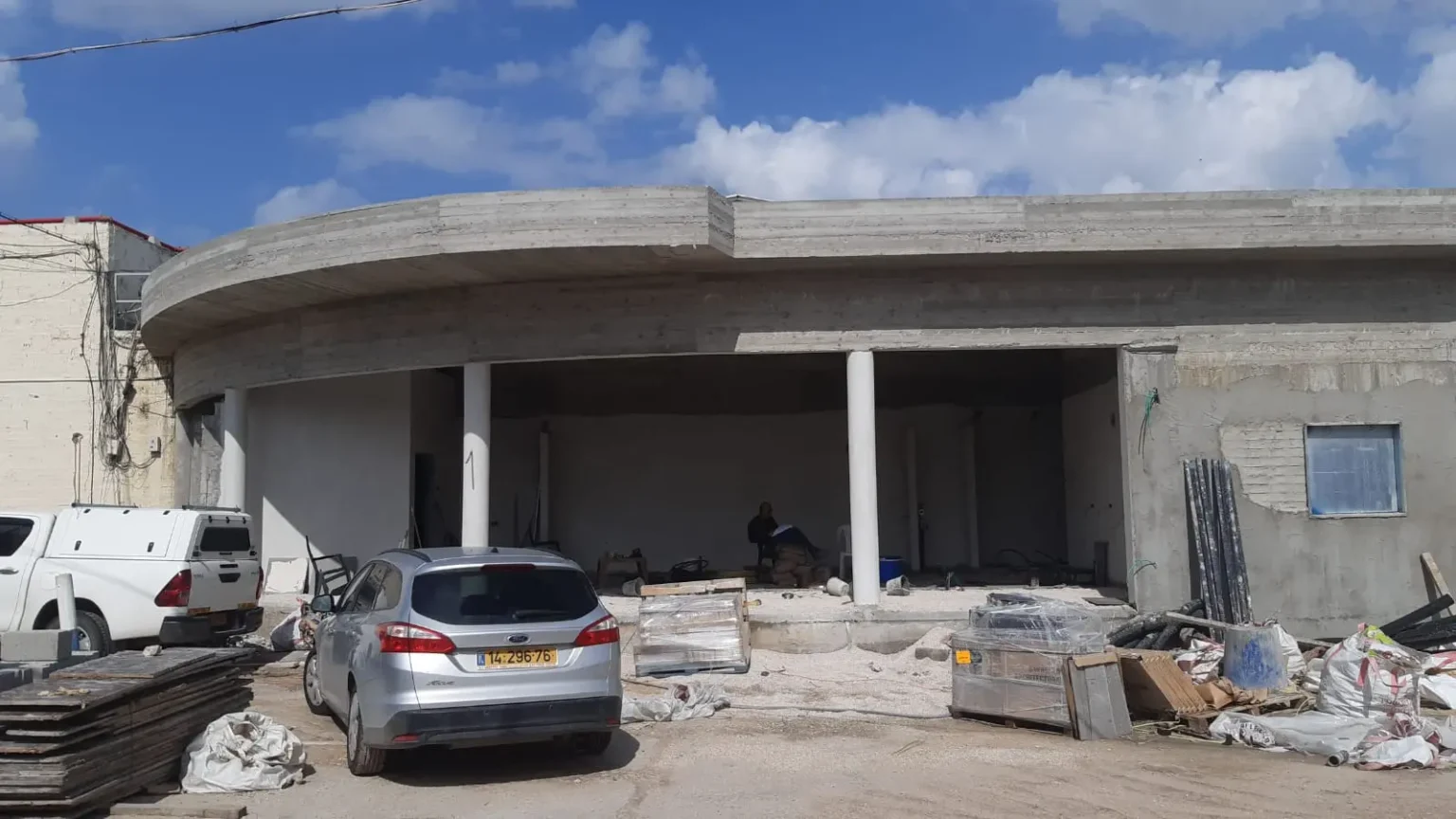 מבנה משרדים לחברת אמישראגז בקרית אתא